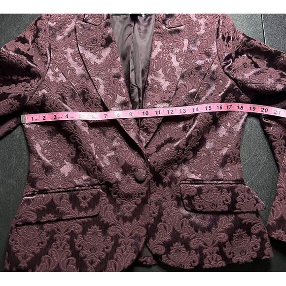 Apostrophe Metropolitan Luxe II Plum Brocade Blazer - Picture 3 of 11